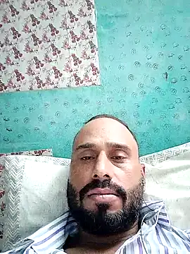 Snapshot of amitkumarkangra chatting on September 18, 2025, 8:06 am amitkumarkangra online show from September 18, 2025, 8:06 am