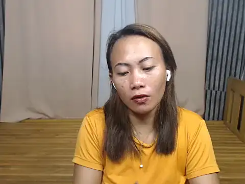 Snapshot of joanpetite chatting on October 30, 2025, 12:09 am joanpetite online show from October 30, 2025, 12:09 am