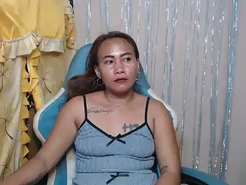 Snapshot of joanpetite chatting on July 28, 2026, 1:46 am joanpetite online show from July 28, 2026, 1:46 am
