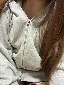 mayu06000 online show from November 21, 2025, 5:45 pm