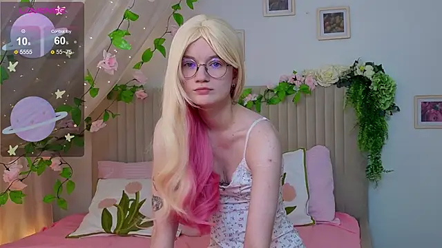 PixieKitty online show from October 17, 2025, 4:16 am