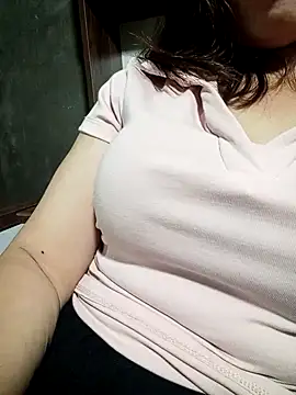 Old girl online show from October 13, 2025, 11:56 am