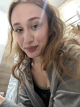 yourfavpsy  online show from March 25, 2026, 11:42 am