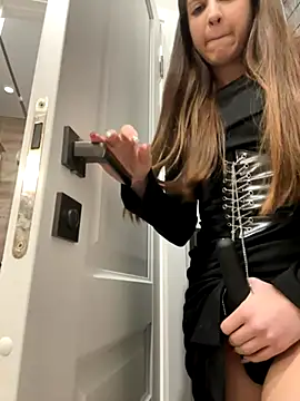 yourfavpsy  online show from November 30, 2025, 2:18 pm