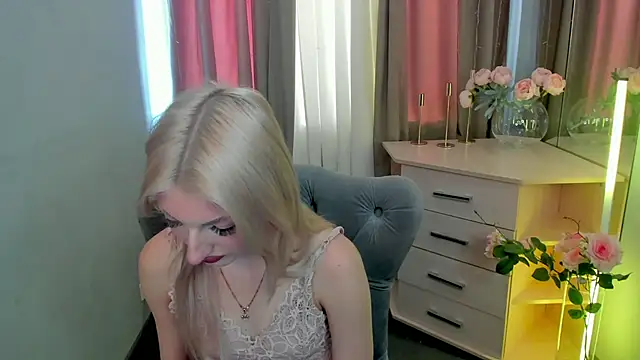 Sarrah blush online show from September 9, 2025, 8:24 am