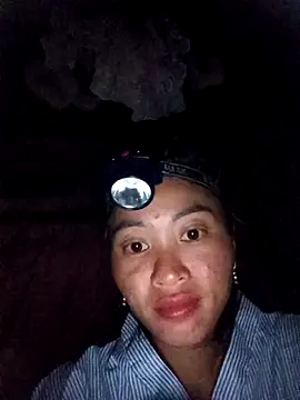 Phuongphuongg online show from October 7, 2025, 1:45 pm