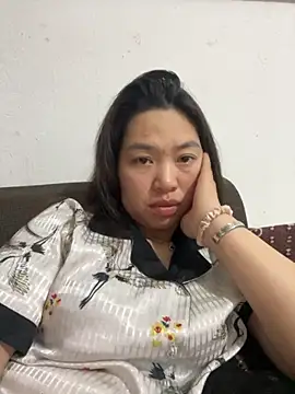 Snapshot of Nhung584 chatting on September 16, 2025, 1:56 pm Nhung584 online show from September 16, 2025, 1:56 pm