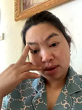 Snapshot of Nhung584 chatting on September 24, 2025, 1:24 am Nhung584 online show from September 24, 2025, 1:24 am