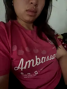 Snapshot of Nhung584 chatting on October 6, 2025, 12:12 am Nhung584 online show from October 6, 2025, 12:12 am