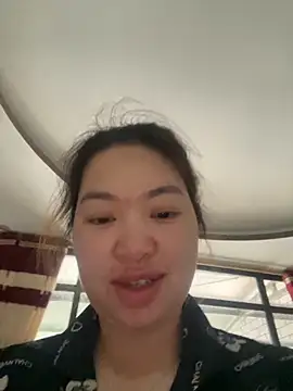 Snapshot of Nhung584 chatting on September 15, 2025, 1:28 am Nhung584 online show from September 15, 2025, 1:28 am