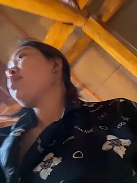 Snapshot of Nhung584 chatting on October 8, 2025, 1:29 am Nhung584 online show from October 8, 2025, 1:29 am