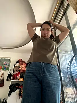 Snapshot of Nhung584 chatting on September 10, 2025, 2:21 am Nhung584 online show from September 10, 2025, 2:21 am