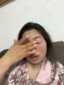 Nhung584 online show from November 3, 2025, 1:58 pm