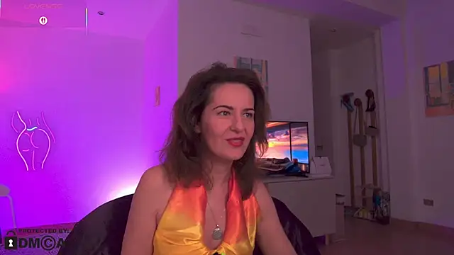 Witch in Silk online show from November 9, 2025, 8:02 pm