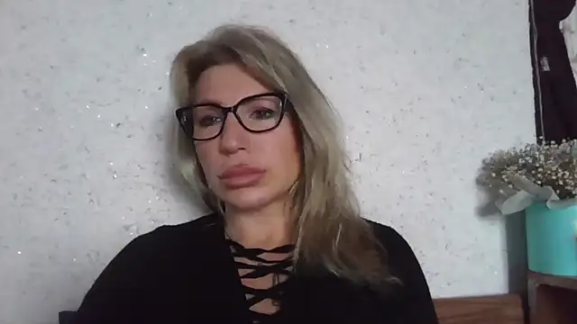 fox red lady7 online show from January 17, 2026, 10:30 am