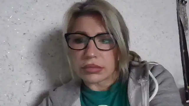 fox red lady7 online show from February 8, 2026, 9:29 am