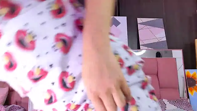 Snapshot of CriistallMuller chatting on September 11, 2025, 5:07 am CriistallMuller online show from September 11, 2025, 5:07 am