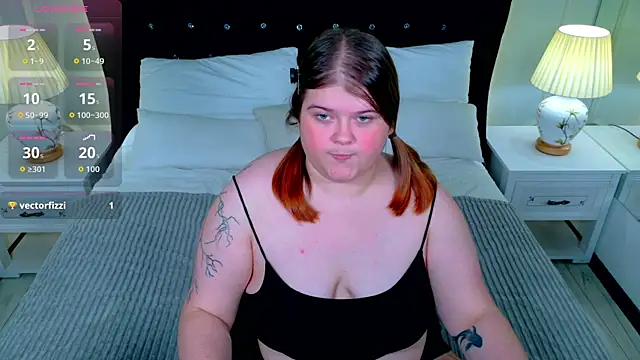 Mia Ray online show from October 1, 2025, 5:50 pm