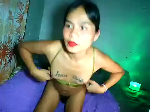 Snapshot of zoeytransph chatting on October 22, 2025, 11:31 am zoeytransph online show from October 22, 2025, 11:31 am