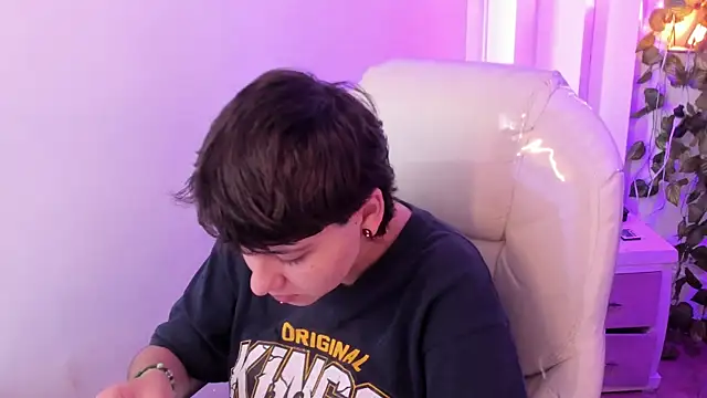 Nathaly ds online show from April 10, 2026, 6:26 pm