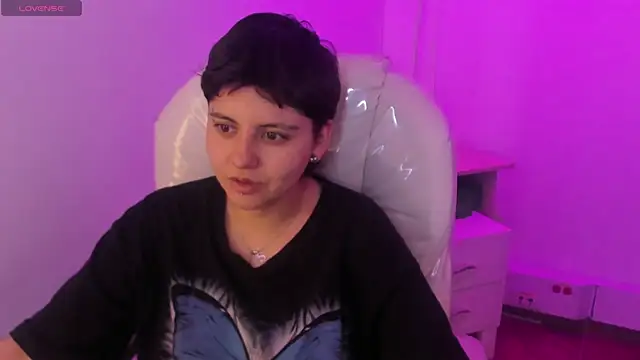 Nathaly ds online show from March 21, 2026, 4:46 am