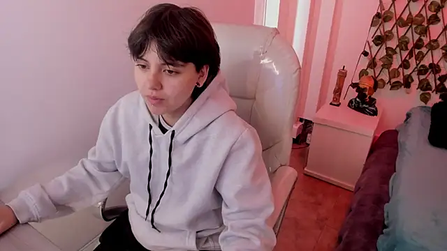 Nathaly ds online show from January 8, 2026, 7:09 pm