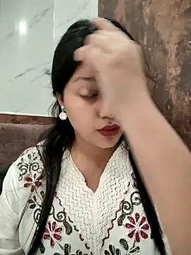 Snapshot of Dipali143143 chatting on July 18, 2026, 8:34 am Dipali143143 online show from July 18, 2026, 8:34 am