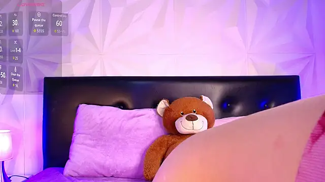 Snapshot of Cherrylionn chatting on October 18, 2025, 4:25 am Cherrylionn online show from October 18, 2025, 4:25 am