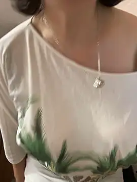 Kiravix online show from November 10, 2025, 7:57 am