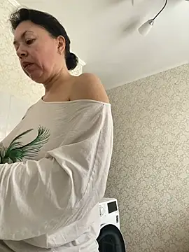 Kiravix online show from February 23, 2026, 8:37 am