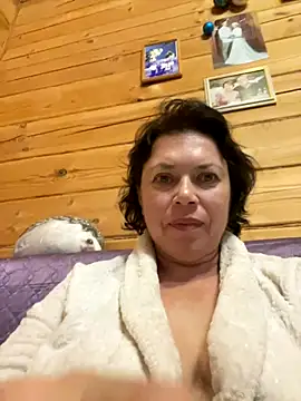 Snapshot of Kiravix chatting on October 11, 2025, 5:36 pm Kiravix online show from October 11, 2025, 5:36 pm