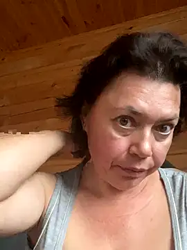 Snapshot of Kiravix chatting on October 12, 2025, 11:11 am Kiravix online show from October 12, 2025, 11:11 am