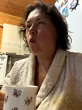 Snapshot of Kiravix chatting on September 28, 2025, 4:47 pm Kiravix online show from September 28, 2025, 4:47 pm