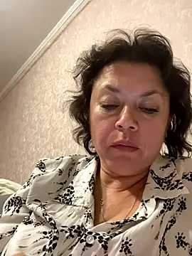 Snapshot of Kiravix chatting on October 17, 2025, 3:58 pm Kiravix online show from October 17, 2025, 3:58 pm