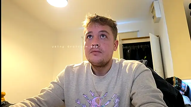 Snapshot of giovanotto47 chatting on October 25, 2025, 5:02 pm giovanotto47 online show from October 25, 2025, 5:02 pm