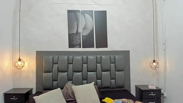 dakota roussee online show from November 25, 2025, 12:05 pm