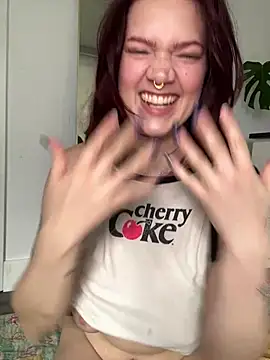 zarialove online show from March 4, 2026, 7:10 pm