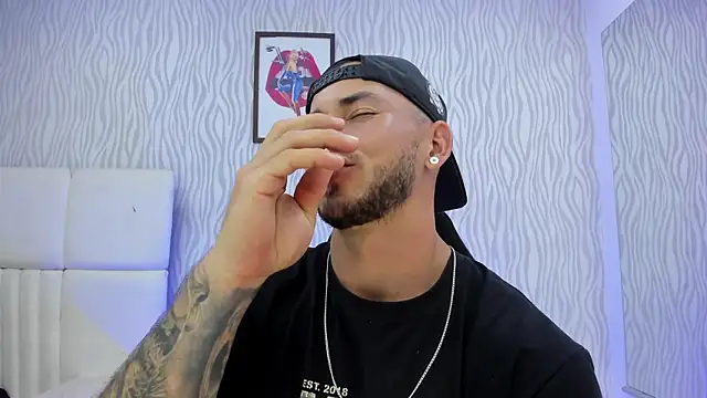 Snapshot of dylan_jacobx chatting on December 15, 2025, 3:23 am dylan jacobx online show from December 15, 2025, 3:23 am