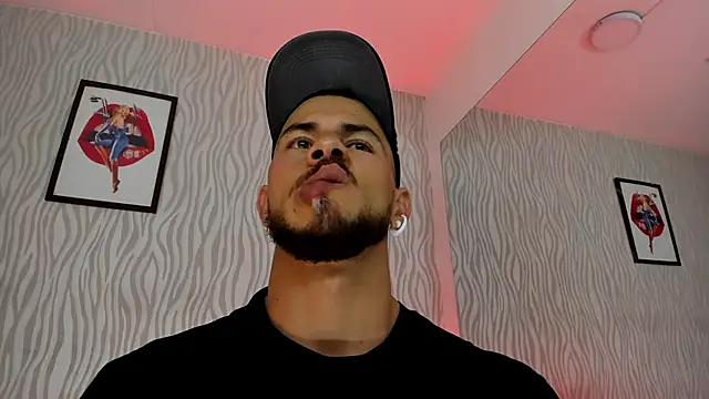 Snapshot of dylan_jacobx chatting on November 14, 2025, 3:32 am dylan jacobx online show from November 14, 2025, 3:32 am