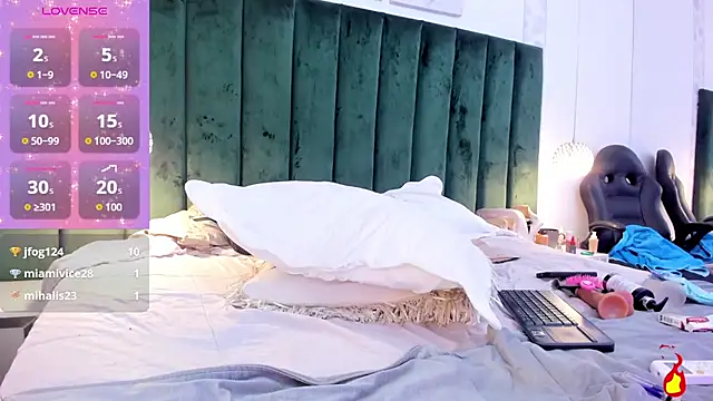 PaulinaGame online show from January 5, 2026, 5:27 pm