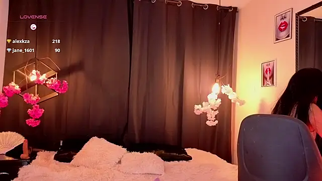 Snapshot of antonellastar24_ chatting on October 28, 2025, 8:57 am antonellastar24  online show from October 28, 2025, 8:57 am