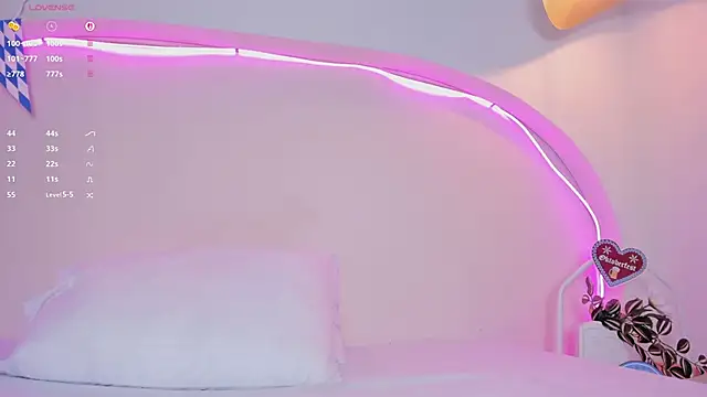 Snapshot of sweetluu_ chatting on September 27, 2025, 3:40 pm sweetluu  online show from September 27, 2025, 3:40 pm