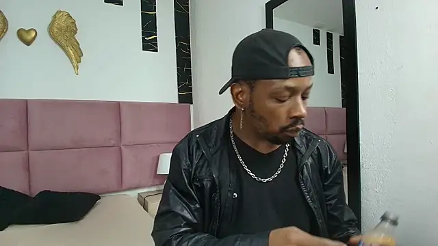 Snapshot of muller_asher chatting on October 10, 2025, 4:35 am muller asher online show from October 10, 2025, 4:35 am