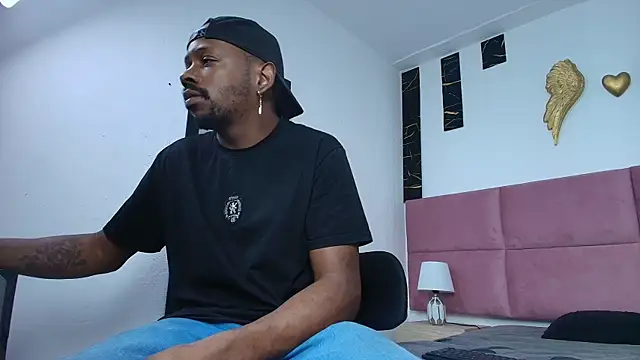 Snapshot of muller_asher chatting on October 20, 2025, 8:20 pm muller asher online show from October 20, 2025, 8:20 pm