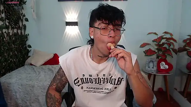 derekfly online show from September 10, 2025, 7:35 pm