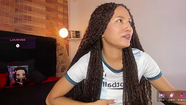 Snapshot of Emily_brown04 chatting on October 13, 2025, 11:56 am Emily brown04 online show from October 13, 2025, 11:56 am