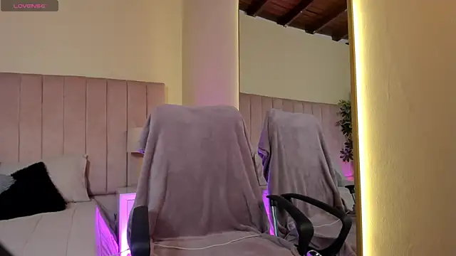 Snapshot of Mia_mtnz02 chatting on September 30, 2025, 2:50 am Mia mtnz02 online show from September 30, 2025, 2:50 am