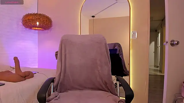 Snapshot of Mia_mtnz02 chatting on September 25, 2025, 1:22 am Mia mtnz02 online show from September 25, 2025, 1:22 am