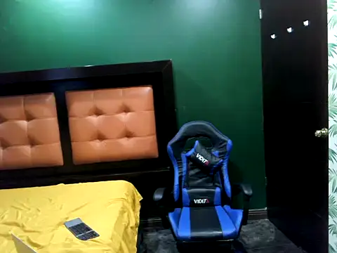 Snapshot of Thiagoforyou chatting on October 29, 2025, 12:20 am Thiagoforyou online show from October 29, 2025, 12:20 am