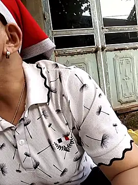 Snapshot of Exembin chatting on November 5, 2025, 1:20 am Exembin online show from November 5, 2025, 1:20 am